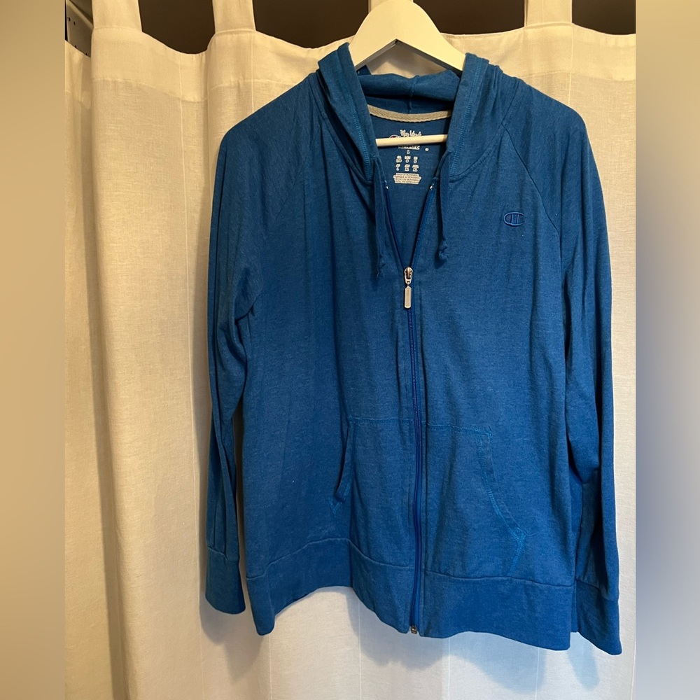 Champions sweater size L women